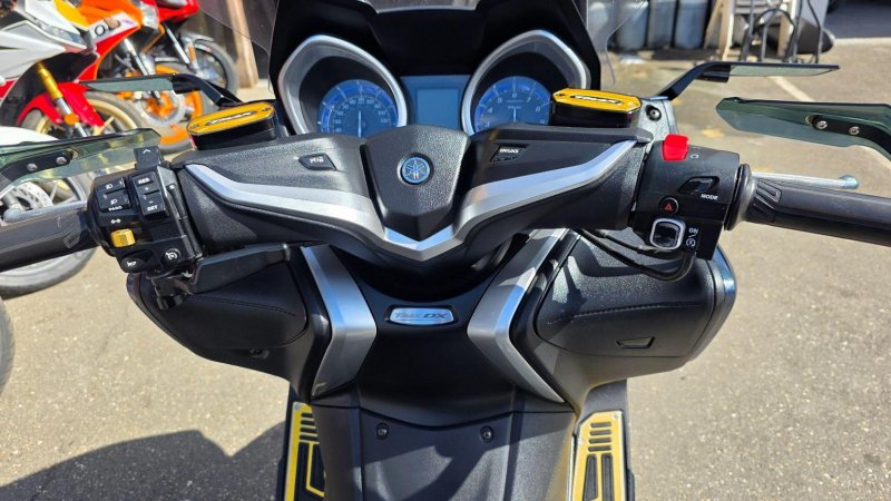 YAMAHA Tmax