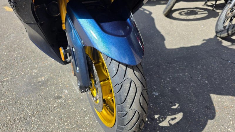 YAMAHA Tmax