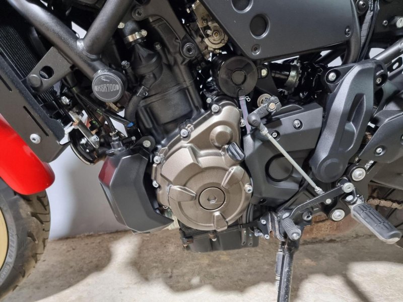 YAMAHA XSR700