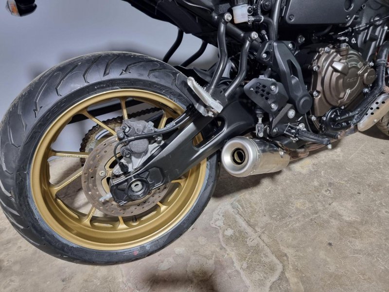 YAMAHA XSR700