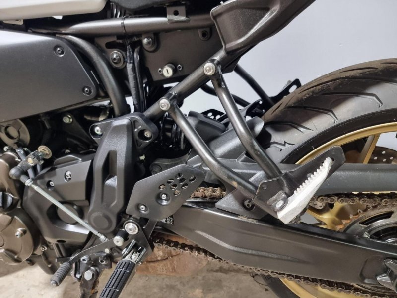 YAMAHA XSR700