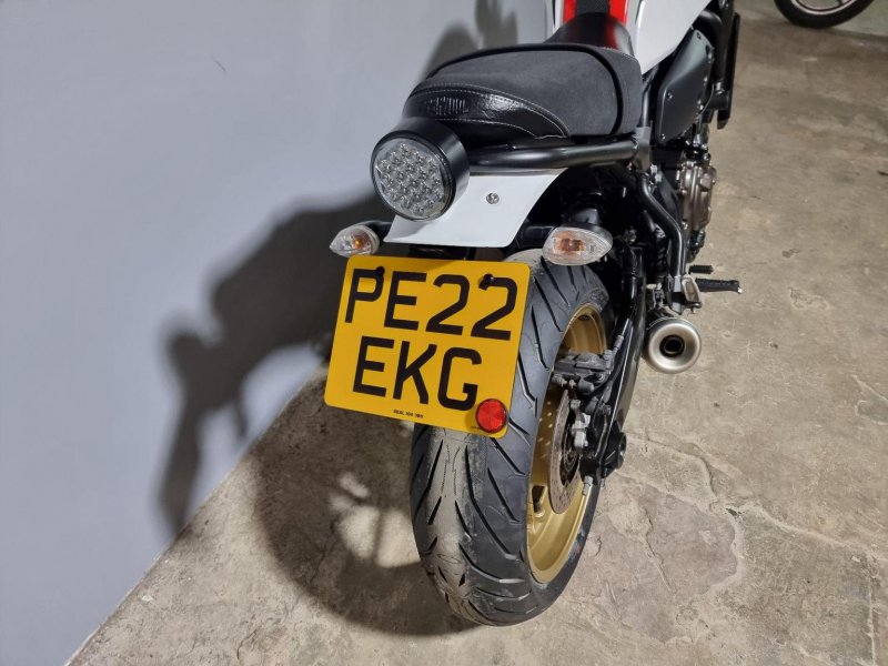 YAMAHA XSR700