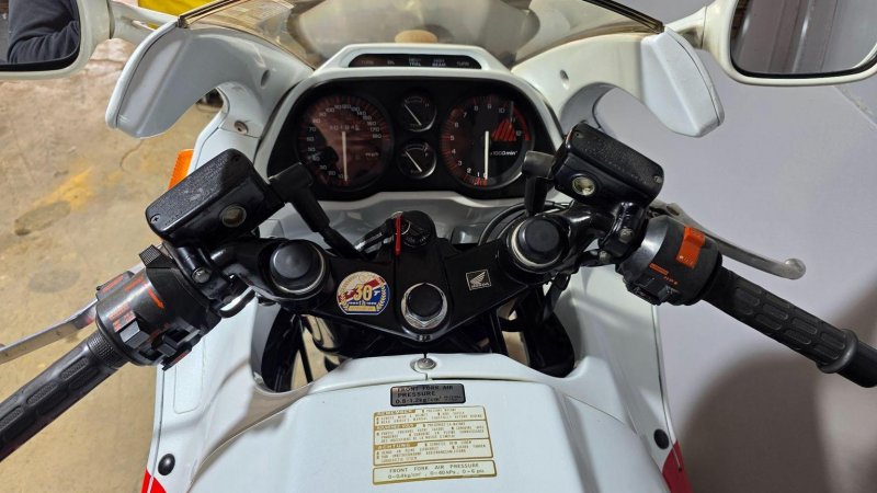 HONDA CBR1000F