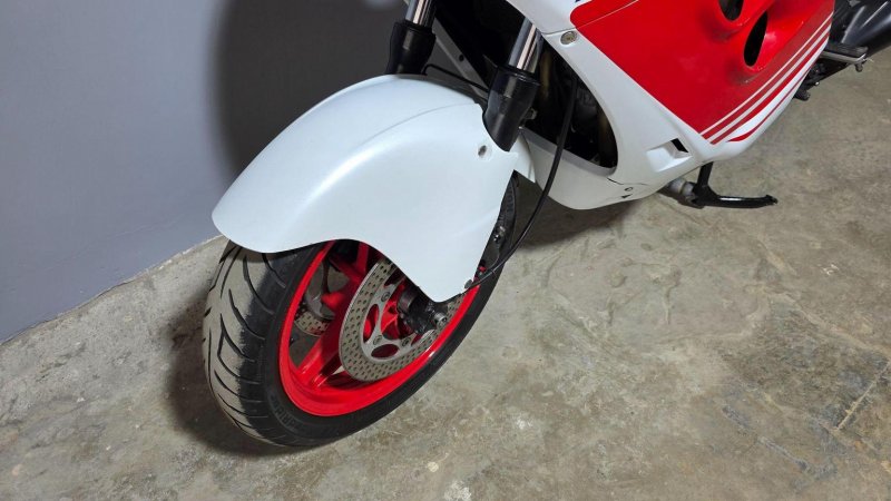 HONDA CBR1000F