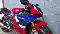 HONDA CBR1000RR-R FIREBLADE