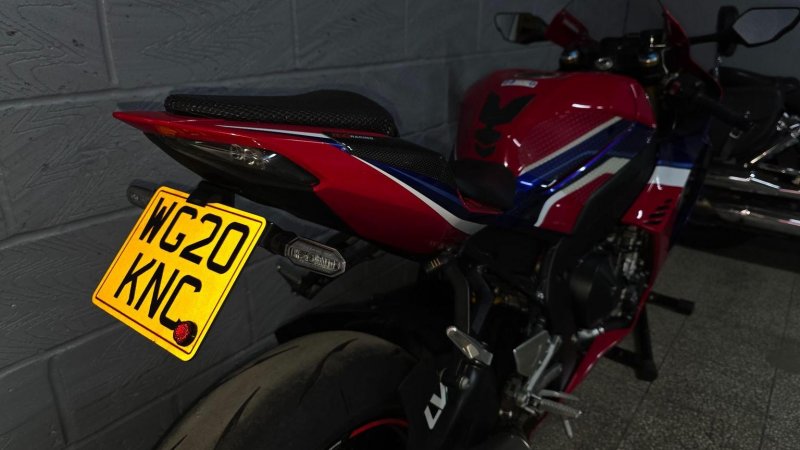 HONDA CBR1000RR-R FIREBLADE