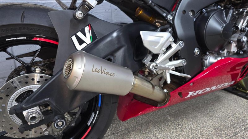 HONDA CBR1000RR-R FIREBLADE