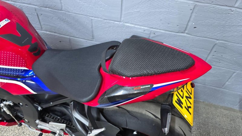 HONDA CBR1000RR-R FIREBLADE