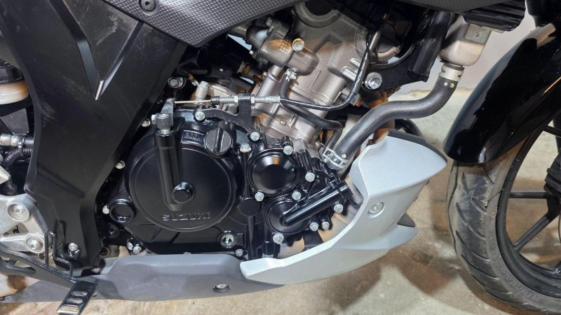 SUZUKI GSX-S125