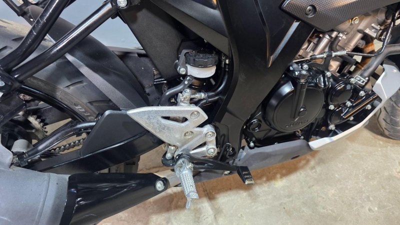SUZUKI GSX-S125