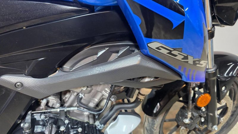 SUZUKI GSX-S125