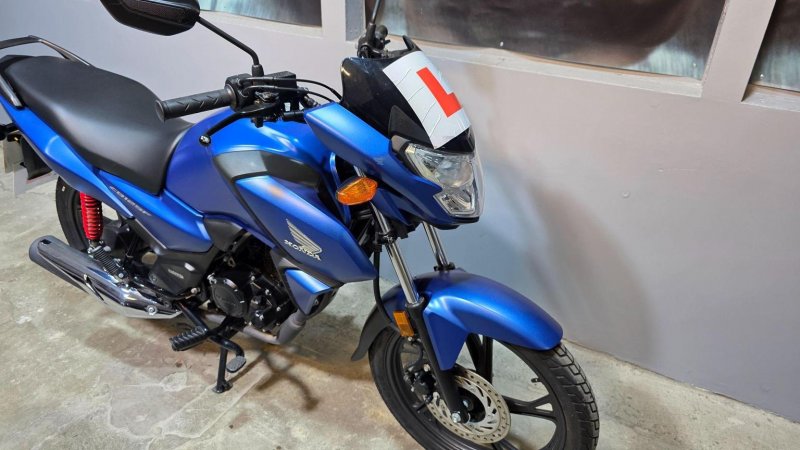 HONDA CB125F