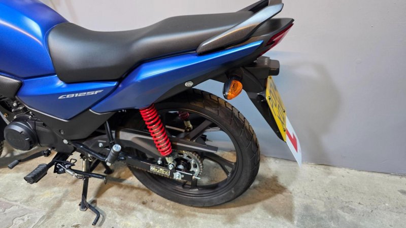 HONDA CB125F
