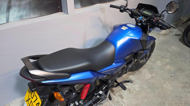 HONDA CB125F
