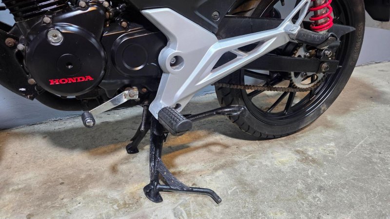 HONDA CB125F