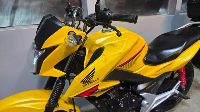 HONDA CB125F