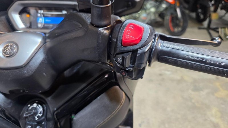 YAMAHA X-Max