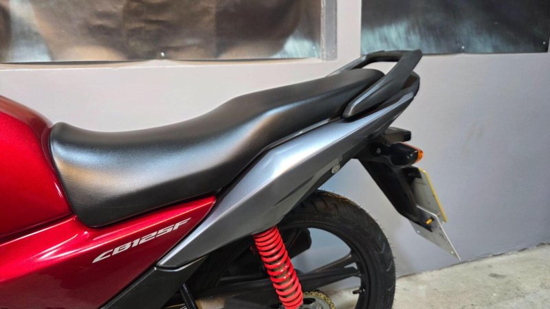 HONDA CB125F