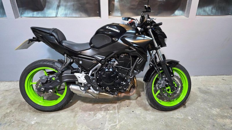 KAWASAKI Z650