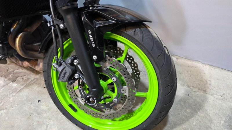 KAWASAKI Z650