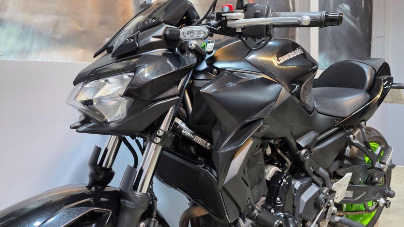 KAWASAKI Z650