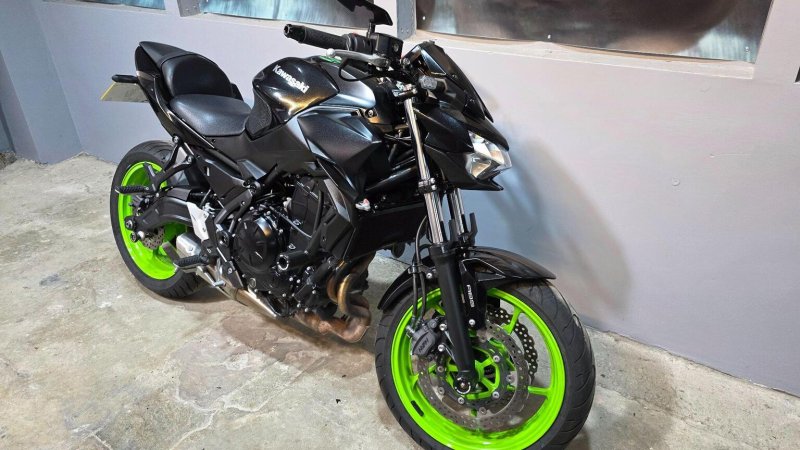 KAWASAKI Z650