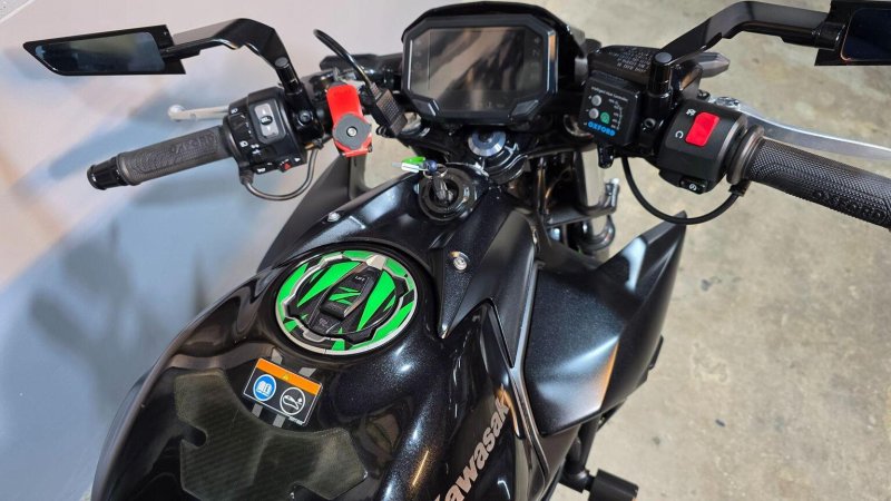 KAWASAKI Z650