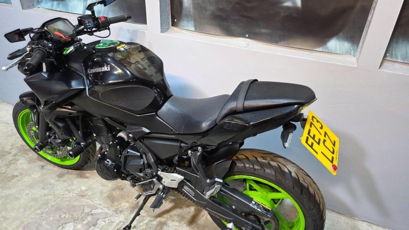KAWASAKI Z650