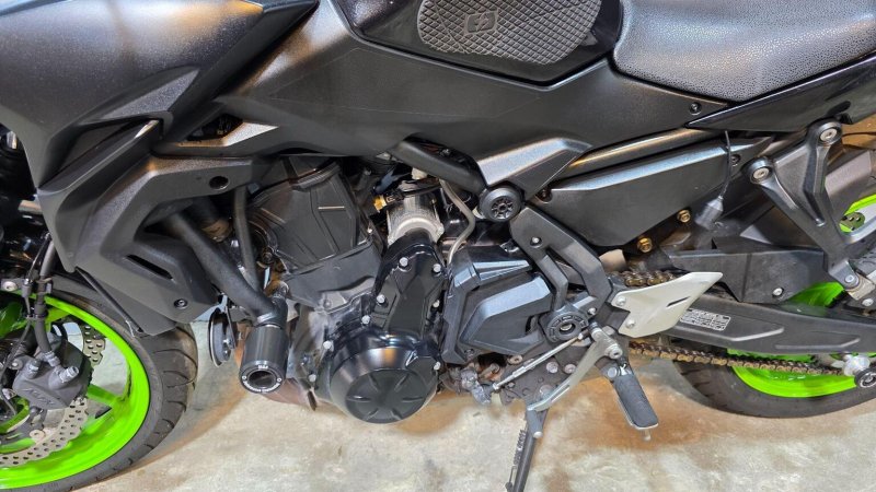 KAWASAKI Z650