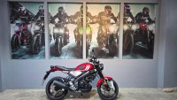 YAMAHA 