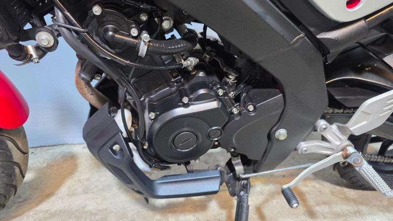 YAMAHA 