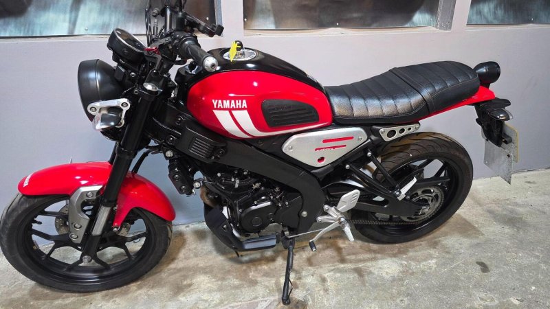 YAMAHA 